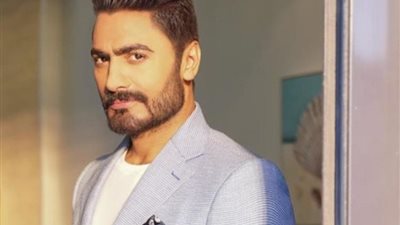 بعدما ساهم في الترويج للمسلسل.. تامر حسني يهنئ أبطال “طلقتك نفسي” (صور)