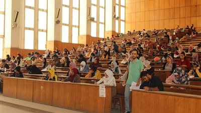 “آداب عين شمس” تعلن إطلاق 4 برامج مميزة بمصروفات