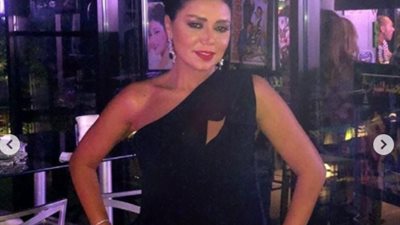 علي الألفي يشكر رانيا يوسف: “بتخلي الناس تسقف وتنبسط معانا” (صورة)