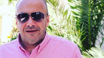 تلقى تمويلا قدره 420 ألف دولار.. من هو مروان يونس الذي كشفت عنه رسائل هيلاري وهنأته؟