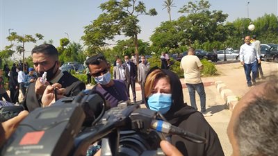 إلهام شاهين تودع محمود ياسين:مصر والعالم العربي كله حزين على فراقه