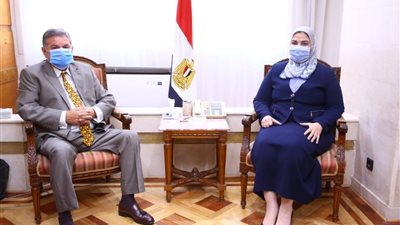 قطاع الأعمال : تسوية 5.3 مليار جنيه مديونية للتأمين الاجتماعي على 3 شركات قابضة