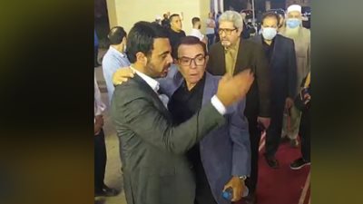 سمير صبري وحسن الرداد وزوجته في عزاء محمود ياسين