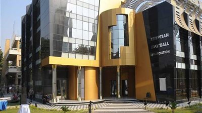 اتحاد الكرة يفرض نسبة 3% على عقود المدربين لأول مرة