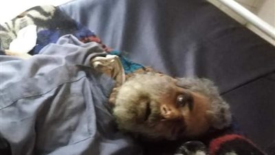 إنقاذ مسن يفترش شارع البحر في طنطا ومصاب بكورونا