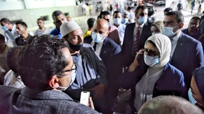 وزيرة الصحة تستجيب لطلب أحد المواطنين بعلاج زوجته.. وتوجه بسرعة إجراء عملية “قلب مفتوح” لها