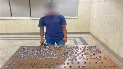 ضبط 420 خاتم فضة مهربة بحوزة أحد الأشخاص بالزاوية الحمراء