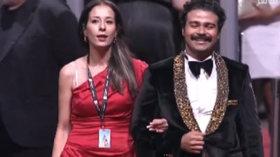 دنيا ماهر وإسلام إبراهيم.. أبطال “بـ100 وش” في الجونة السينمائي