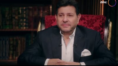 هاني شاكر يبكي على فراق والديه مع وفاء الكيلاني في “السيرة”