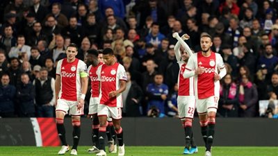 أياكس يعوض هزيمته أمام ليفربول بـ13 هدفًا في شباك فينلو بالدوري الهولندي