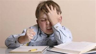 استشاري نفسي هيقولك السبب والحل لضعف تركيز طفلك في الفصل