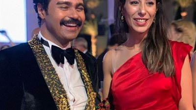 أول تعليق من دنيا ماهر على حقيقة ارتباطها بإسلام إبراهيم (صورة)