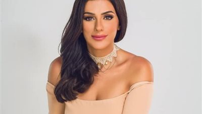 إنجي المقدم: “جوزي مش بيحب يحضر المهرجانات والناس بتفكرنا متخانقين” (فيديو)