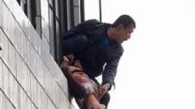 سائق بروض الفرج يُلقي زوجته من الطابق الثاني: “زهقتني في عيشتي”