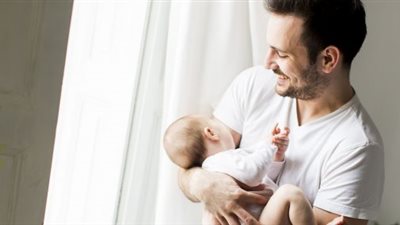 “مش كل اللي خلف بيكون أب”.. اعرف شروط الأبوة من استشاري الطب النفسي