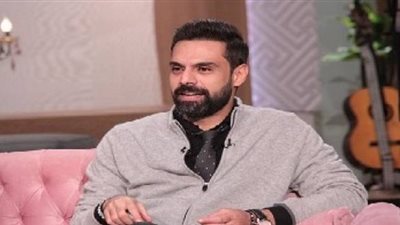 أمير طعيمة يُطالب برسوم كاريكاتيرية مهينة للرئيس الفرنسي وتداولها بالدول العربية (تغريدة)