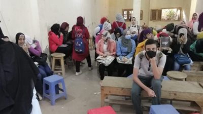 الرقابة الإدارية بالغربية تشن حملة على مراكز الدروس الخصوصية بكفر الزيات (صور)