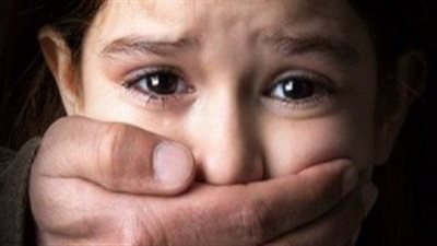 ضبط عامل بمطعم فول حاول اغتصاب طفلة بمدينة الألومنيوم في قنا