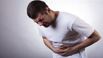 ماذا يحدث في جسم الإنسان بداية من سماع خبر حزين حتى الإصابة بالقولون؟