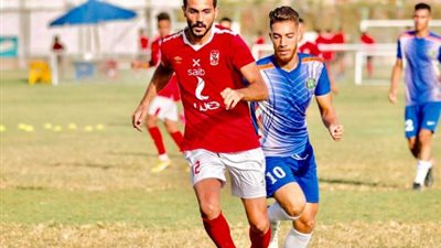 لاعب شباب الأهلي: “الأحمر يتجاهل أبناءه.. و”بيبو” ادّاني 500 جنيه وقال لي مشِّي بيهم حالك” (حوار)