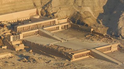 وسيم السيسى: المصريون القدماء اكتشفوا أن القمر يستمد نوره من الشمس