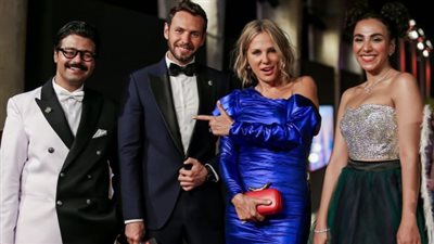 إسلام إبراهيم يتغزل في شيرين رضا: أموت في الأزرق (صورة)