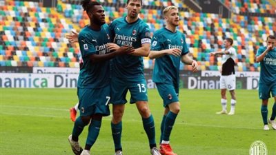 إبراهيموفيتش يقود ميلان للفوز على أودينيزي بثنائية في الدوري الإيطالي