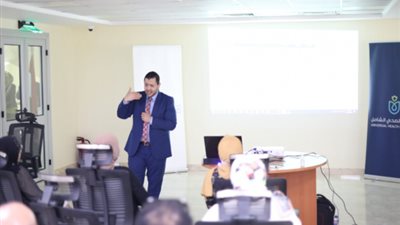“الرعاية الصحية” تطلق برنامجًا تدريبيًا للوظائف القيادية والإشرافية باستخدام التطبيقات الإلكترونية (صورة)