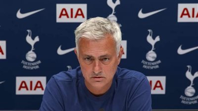 مورينيو يعلن تشكيل توتنهام لمواجهة برايتون بالدوري الإنجليزي