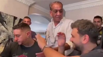 محمد السبكي يسب مصطفى خاطر في كواليس فيلم “ثانية واحدة” (فيديو)