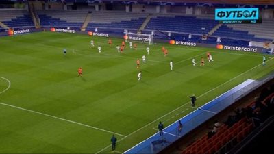 باشاك شهير يدخل تاريخ دوري الأبطال بهدف غريب في شباك اليونايتد (فيديو)