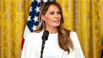 ظهور غامض لميلانيا ترامب يعيد نظرية البديلة إلى الواجهة