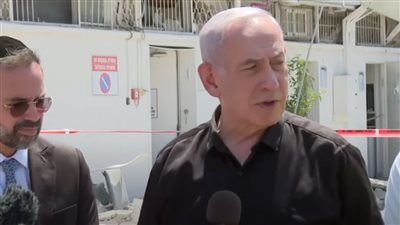 بعد قصف إيران.. نتنياهو يقتحم الحرم القدسي ويصلي على حائط البراق