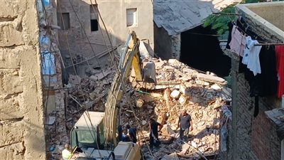 جهود مكثفة لرجال الحماية المدنية لانتشال آخر ضحايا عقار نور الشريف المنهار