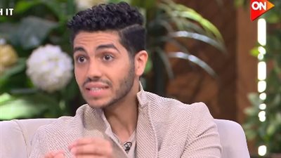 مينا مسعود يفجر مفاجأة: فيلمي المصري أهم من فيلم علاء الدين.. وحلمي تحقق في عز الضهر| فيديو