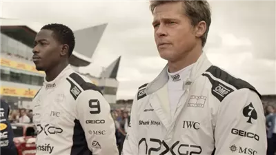 اعتقدت أنني سأُطرد.. دامسون إدريس يكشف كواليس مرعبة من تصوير فيلم F1 مع براد بيت