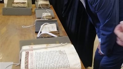 رئيس وزراء صربيا يزور دير سانت كاترين ويشيد بمكتبة ومتحف الدير| صور