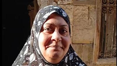 مسنة تستغيث: منزلي بالدرب الأحمر آيل للسقوط وكل السكان رحلوا ومليش مكان تاني 