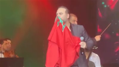 قبّل العلم المغربي.. لقطات من حفل وائل جسار في مهرجان موازين