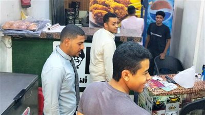 محافظ أسوان يشدد على تكثيف حملات التفتيش للتأكد من توافر وجودة السلع داخل الأسواق