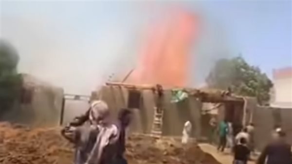 جانب من الحريق 