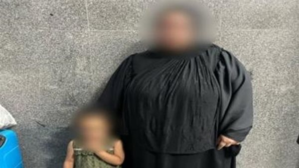 الصغيرة ووالدتها