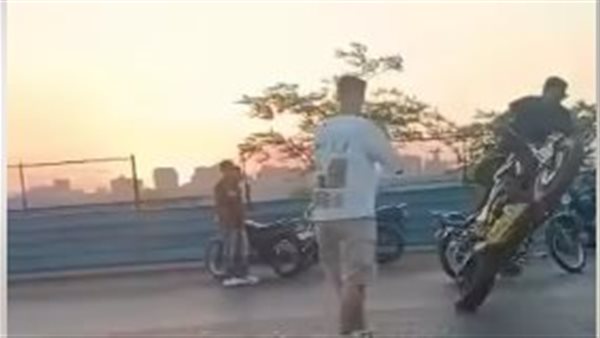 حركات استعراضية بكورنيش