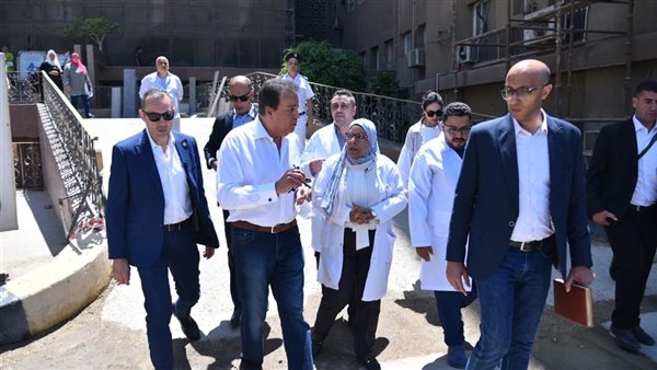 وزير الصحة والسكان