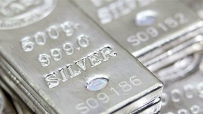 الملاذ الآمن: أمريكا تضم الفضة إلى قائمة المعادن الحيوية وسط نقص عالمي متزايد وتوقعات بصعود الأسعار