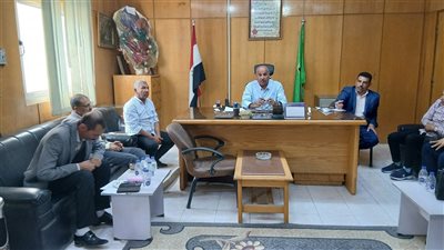 حملات مكثفة لمتابعة غلق المحلات وترشيد استهلاك الكهرباء في مدينة طامية بالفيوم