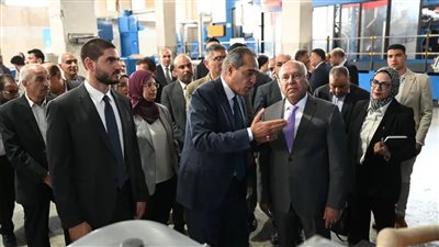 كامل الوزير يتفقد التوسعات الجديدة لمصنع مكارم تكس 
