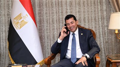 وزير الرياضة يهنئ اتحاد الجمباز بعد حصول فريدة بهنسي ولينا حليقة على فضيتي بطولة العالم