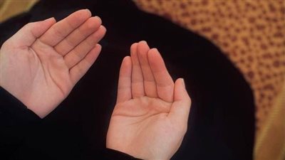 ما الدعاء الذي يفكّ الكرب ويُزيل الهم؟.. أمين الفتوى يجيب أحد ذوي الهمم 