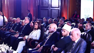 محافظ أسوان يشارك في تدشين مبادرة سكن كريم من أجل حياة كريمة